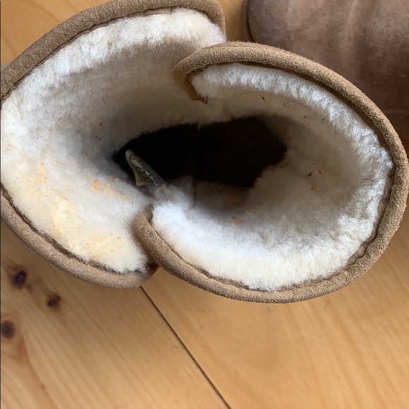 Uggs - Picture 7 of 8